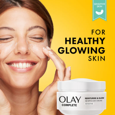 Complete Moisturise & Glow Day Cream For Sensitive Skin With SPF15,50ml thumbnail 3