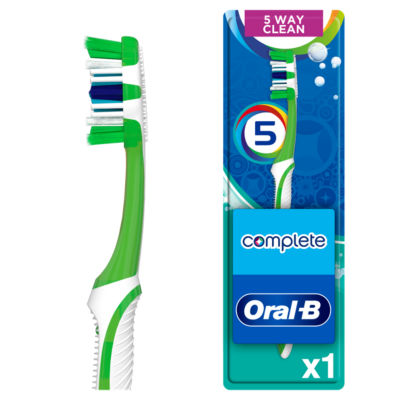 ORAL-B PRO-CLEAN Manual Toothbrush – Removes Plaque & Fights Bad Breath – Medium, 1 thumbnail 2