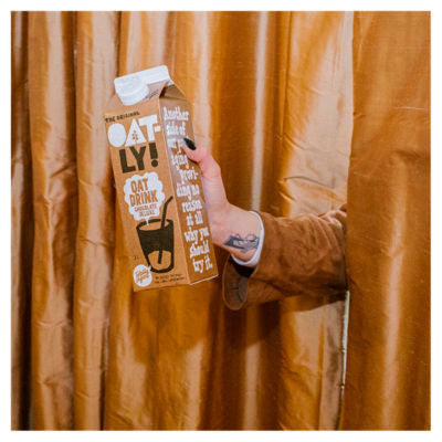 Oat Drink Chocolate Deluxe Chilled 1L thumbnail 4
