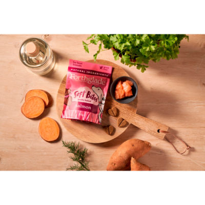 Natural Soft Bite Treats with Salmon 90g thumbnail 4