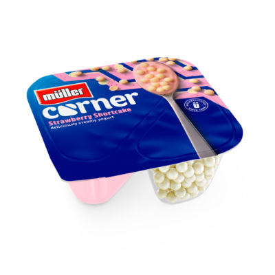 Strawberry Yogurt with White Chocolate Shortcake Balls 124g thumbnail 3