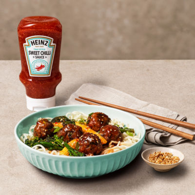 Thai Style Sweet Chilli Dipping Sauce 495g thumbnail 3