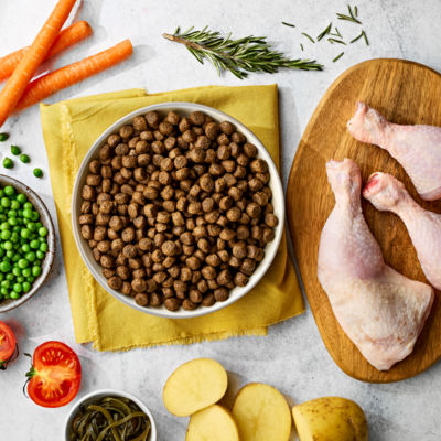 Natural Dog Food Chicken with Potato & Vegetables Adult Dog 1-7 Years 2kg thumbnail 4