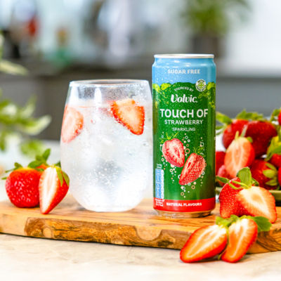 Touch of Strawberry Sparkling Sugar Free Flavoured Water 330ml thumbnail 4