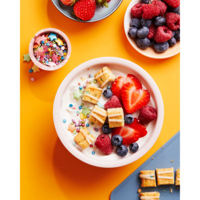 90 Calorie 4 Birthday Cake Squares 4 x 24g (96g) thumbnail 3