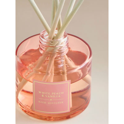 Classic White Peach & Vanilla Reed Diffuser thumbnail 4
