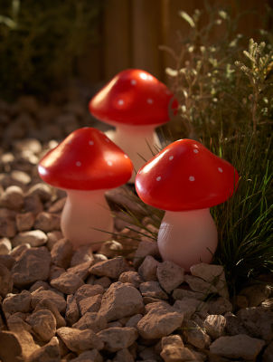 Red Mushroom Stake Lights thumbnail 2