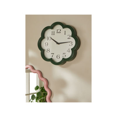 Green Scalloped Wall Clock thumbnail 2