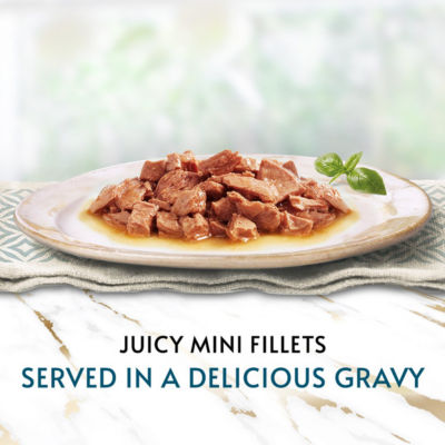 GOURMET Perle Juicy Mini Fillets in Gravy 7+  (Chicken, Salmon) Wet Cat Food 40x85g thumbnail 4