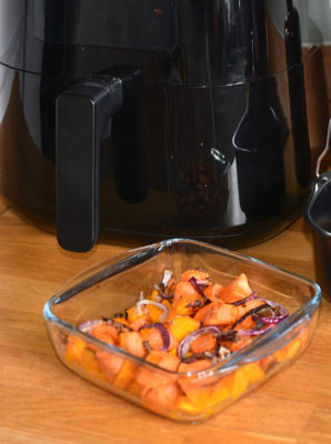 1L Square Air Fryer Tray thumbnail 5