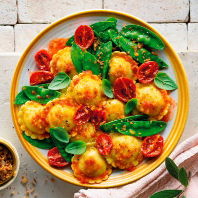 Tomato, Mozzarella & Basil 250g thumbnail 3