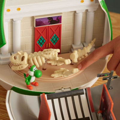 Yoshi Egg Playset with 1.5” Yoshi and Exclusive Fire Mario Figures thumbnail 9