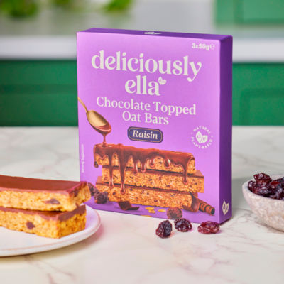 Raisin Chocolate Topped Oat Bars 3 x 50g thumbnail 4