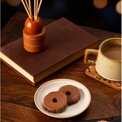 Fox's Biscuits Chocolatey Milk Chocolate Rounds thumbnail 2