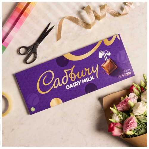 Cadbury Dairy Milk Chocolate 850g thumbnail 2