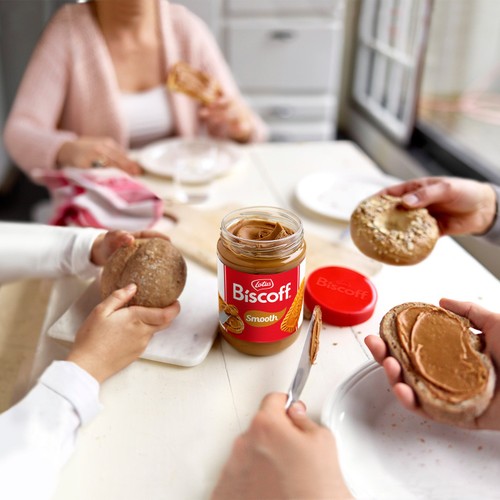 Lotus Biscoff Smooth Spread   400g thumbnail 2