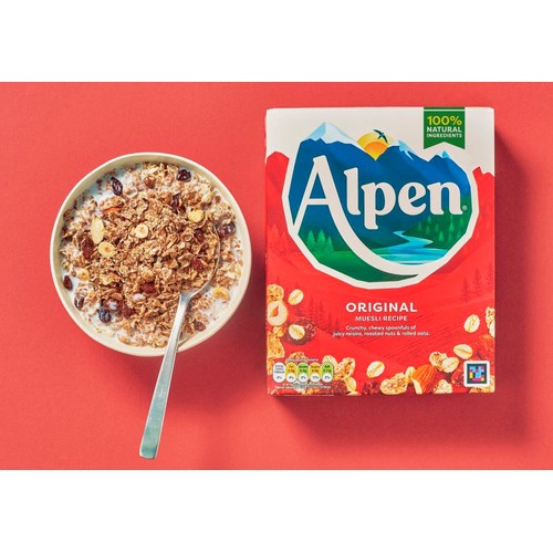 Alpen Original Muesli Breakfast Cereal 550g thumbnail 3
