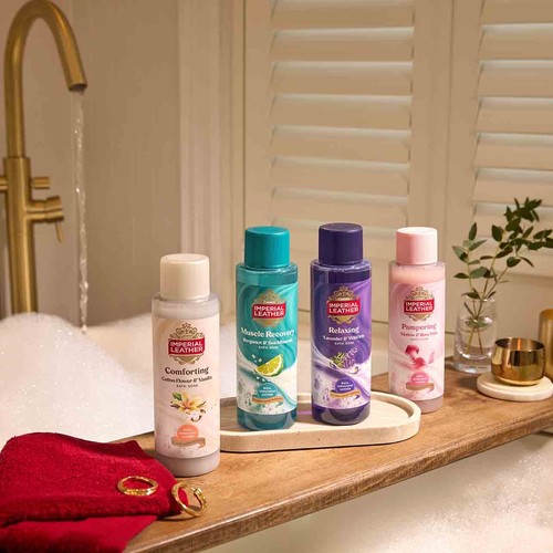 Imperial Leather Pampering Bath Soak Mallow & Rose Milk thumbnail 4