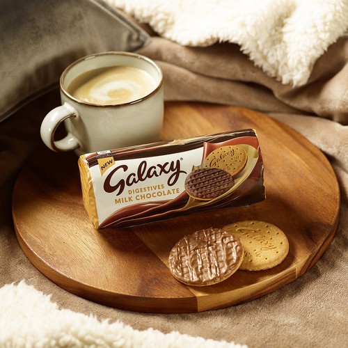 Galaxy Milk Chocolate Digestive Biscuits thumbnail 3