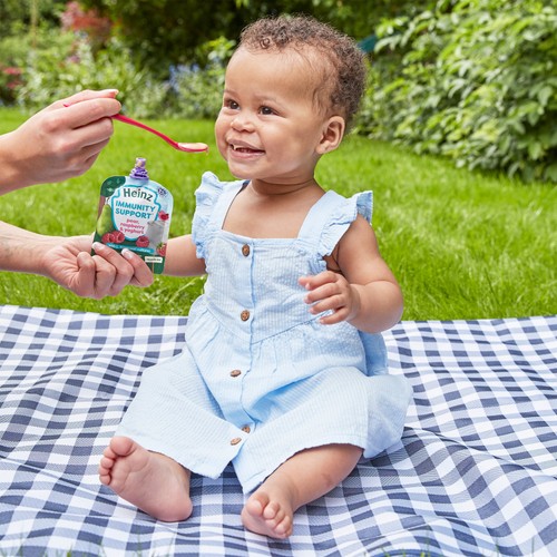 Heinz Baby Pouch Stage 2 Immune Blueberry Coconut & Oat thumbnail 2