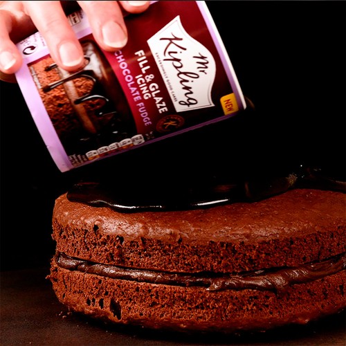 Mr Kipling Signature Baking Chocolate Fudge Fill & Glaze Cake Icing 400g thumbnail 2