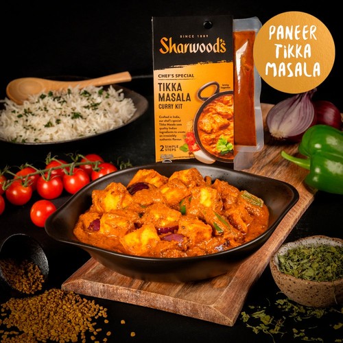 Sharwood's Indian Tikka Masala Curry Sauce Meal Kit 280g thumbnail 2