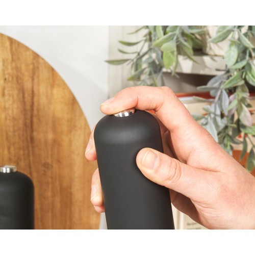 Salter Electronic Salt And Pepper Mill thumbnail 3
