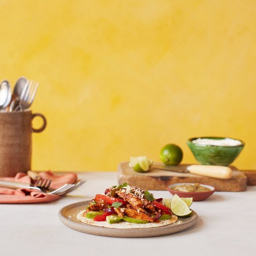 The Spice Tailor Mexican Smoky BBQ Fajita Sauce & Salsa Meal Kit thumbnail 3