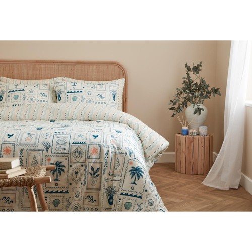 Nutmeg Home Picture Postcard Print Easy Care Duvet Set Double thumbnail 3