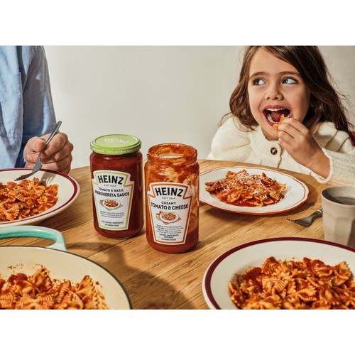 Heinz Creamy Tomato And Cheese Pasta Sauce 490g thumbnail 3