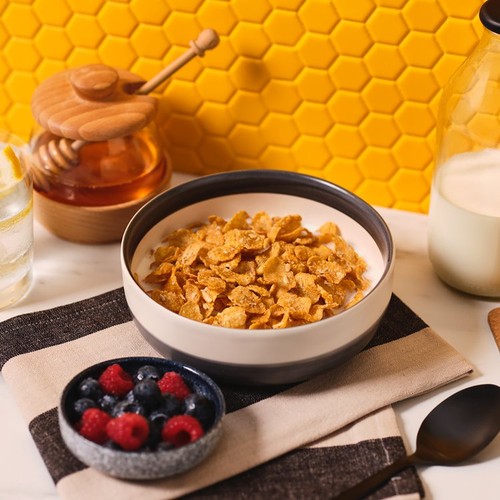 Kellogg's Crunchy Nut Breakfast Cereal thumbnail 4