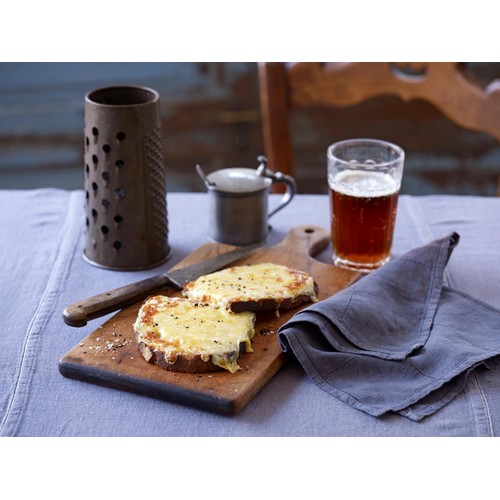 Davidstow 12 Month Classic Mature Cornish Cheddar Cheese thumbnail 3