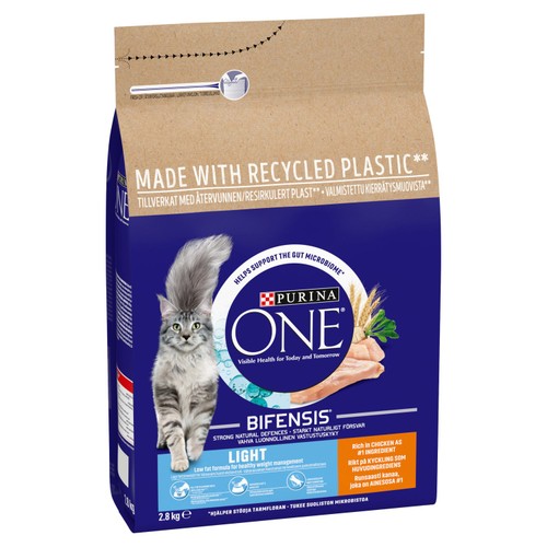 Purina ONE Light Dry Cat Food Chicken & Wheat thumbnail 4
