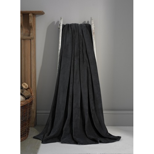 Deyongs Snuggle Touch Fleece Charcoal Throw thumbnail 4