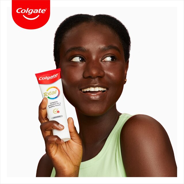 Colgate Total Active Prevention Original Travel Toothpaste thumbnail 10