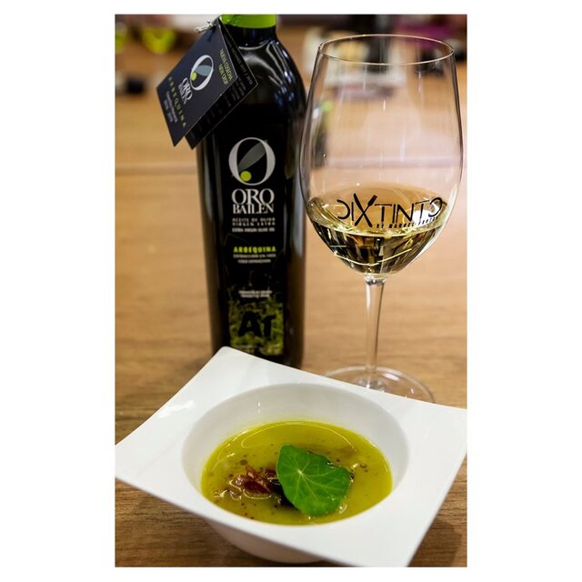 Oro Bailen Arbequina Early Harvest Extra Virgin Olive Oil thumbnail 3