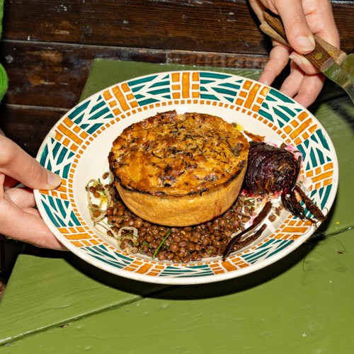 Pieminister Wild Shroom Pie with Mushroom, Asparagus & Cream thumbnail 4