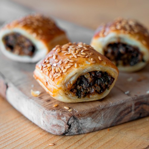 Higgidy Hoisin Pulled Mushroom & Spring Onion Rolls thumbnail 2