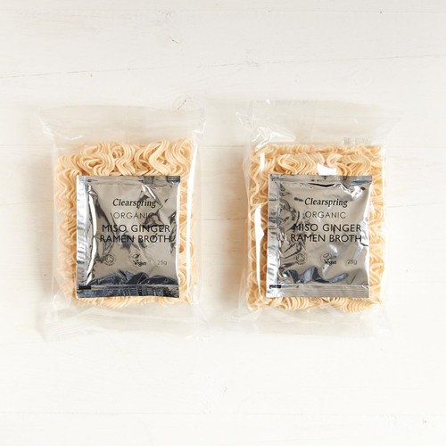 Clearspring Japanese Miso Ramen Noodles with Miso Ginger Soup thumbnail 3
