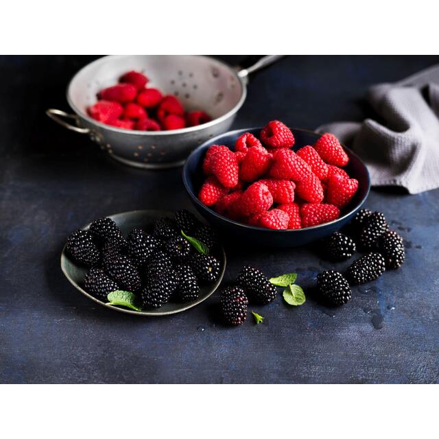 M&S Blackberries     thumbnail 4