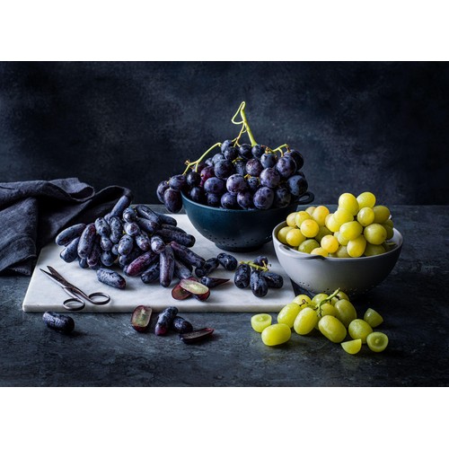 M&S Seedless Black Grapes thumbnail 2
