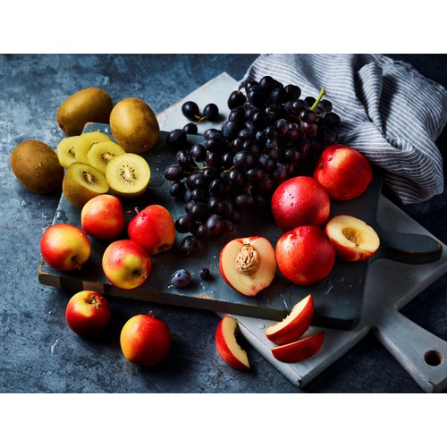 M&S Seedless Black Grapes thumbnail 3