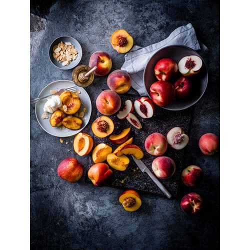 M&S Perfectly Ripe Yellow Nectarines thumbnail 3