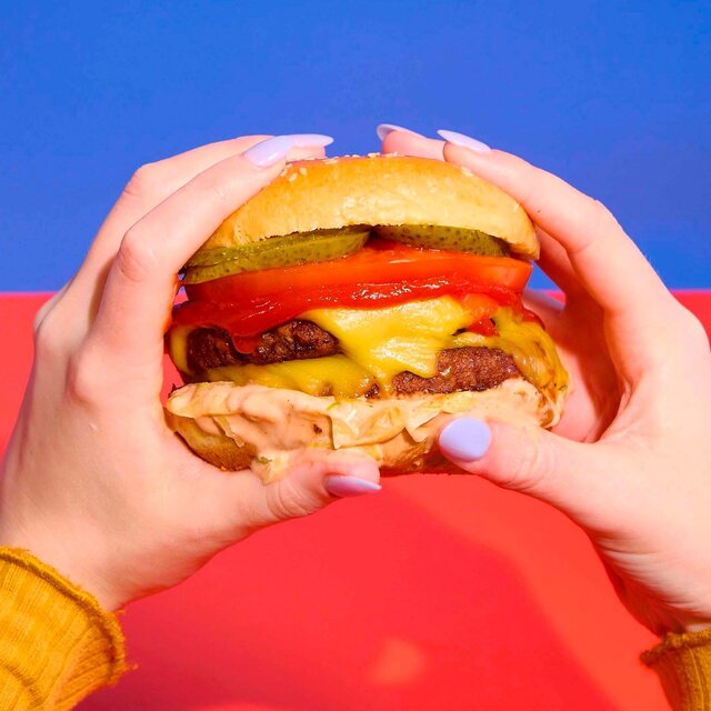 Moving Mountains Plant-Based Burger  thumbnail 4