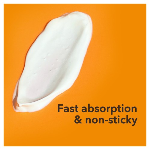 Piz Buin Moisturising Sun Lotion SPF15 thumbnail 2