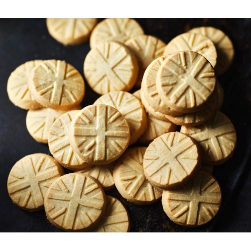 M&S All Butter Shortbread Tin thumbnail 2