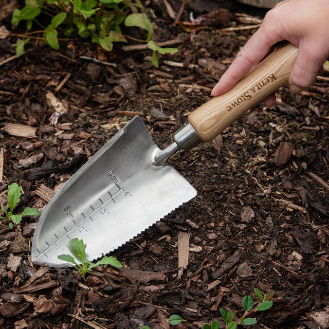 Kent & Stowe Stainless Steel The Capability Trowel FSC thumbnail 3