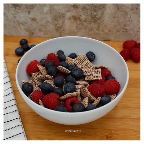 Shreddies Frosted Breakfast Cereal thumbnail 6