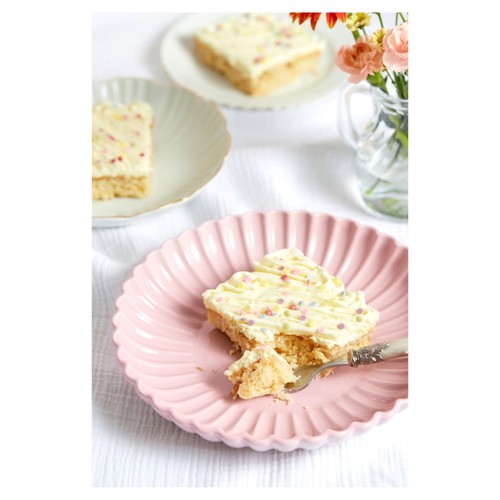 Just Love Confetti Traybake thumbnail 3