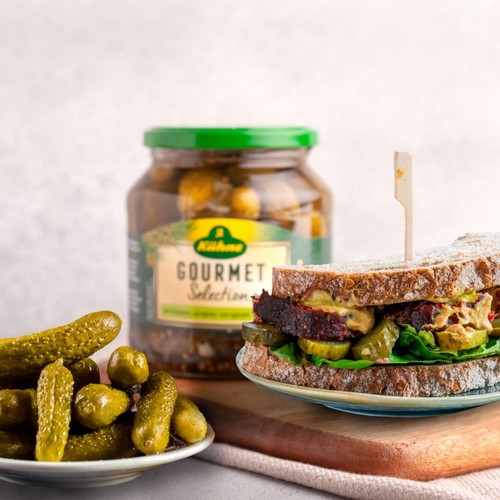 Kuhne Gourmet Gherkins with Herbs thumbnail 3